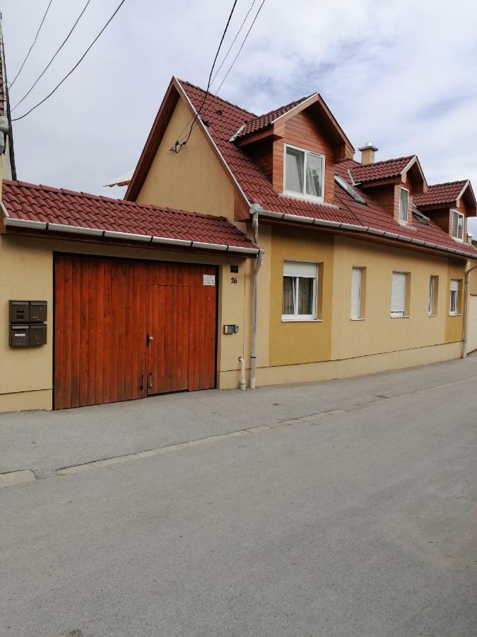 Zita Apartman Eger Exteriér fotografie